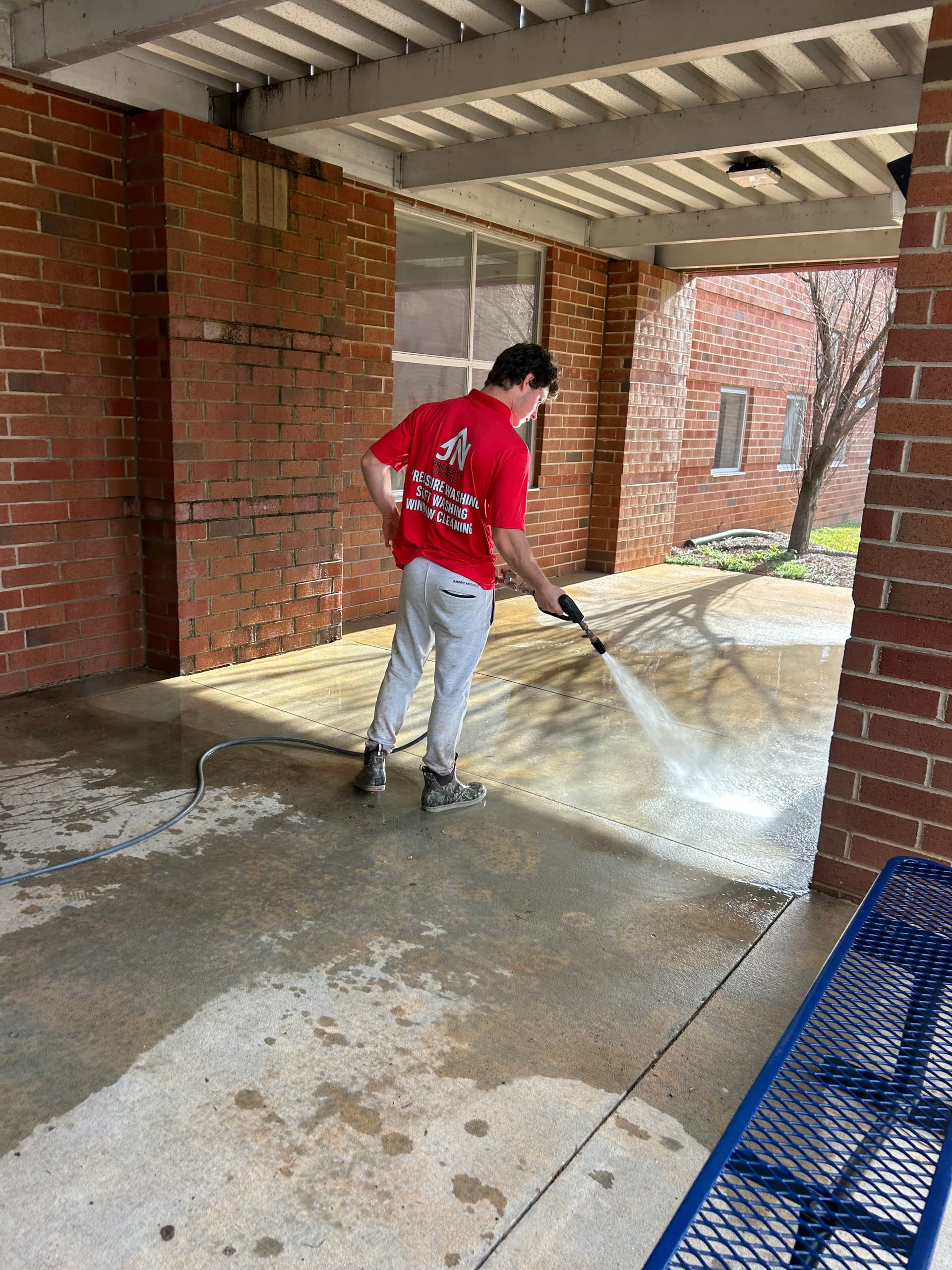 Gallery photos for Courtyard Makeover at Lakeshore Middle School: Image #5