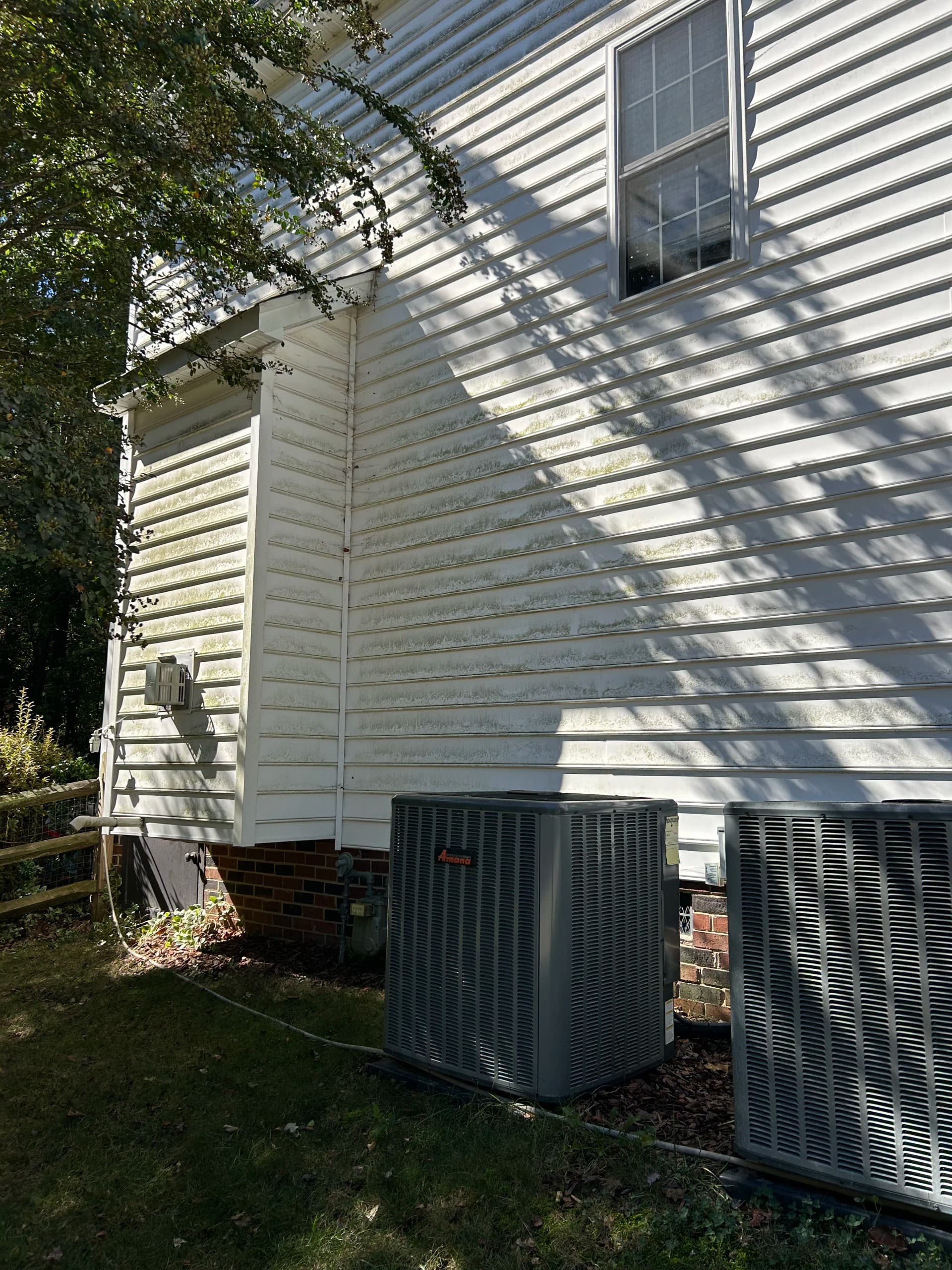 White Vinyl Siding Soft Wash Brings This Lake Norman Home Back to Life