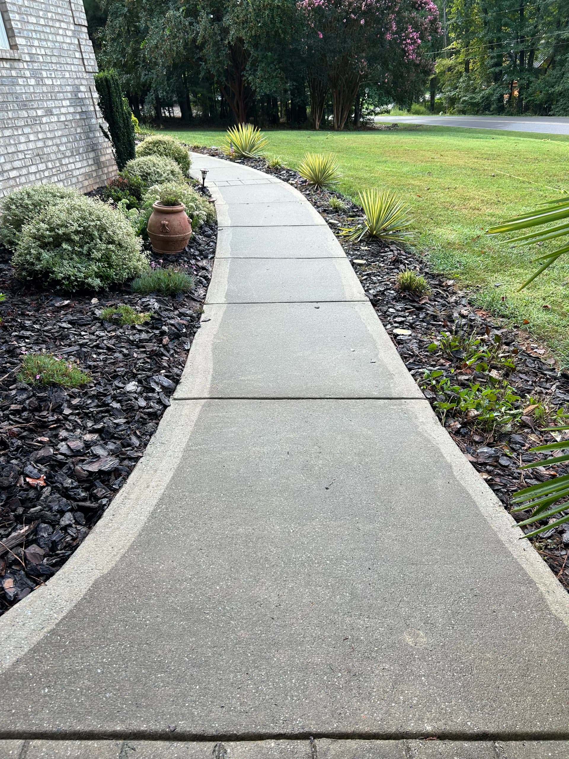 Gallery photos for Mooresville Driveway and Sidewalk Pressure Washing: Image #2