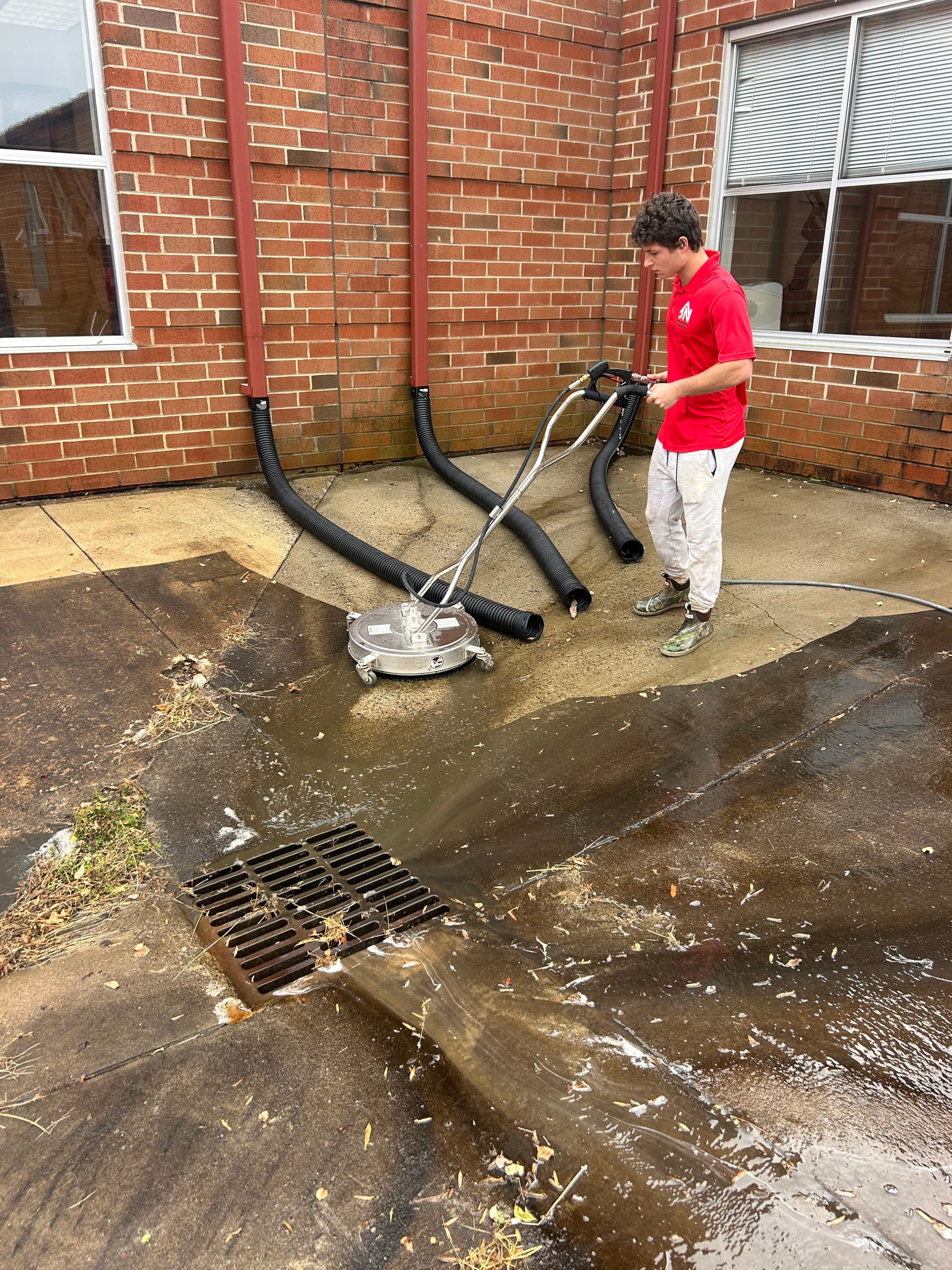 Gallery photos for Courtyard Makeover at Lakeshore Middle School: Image #4