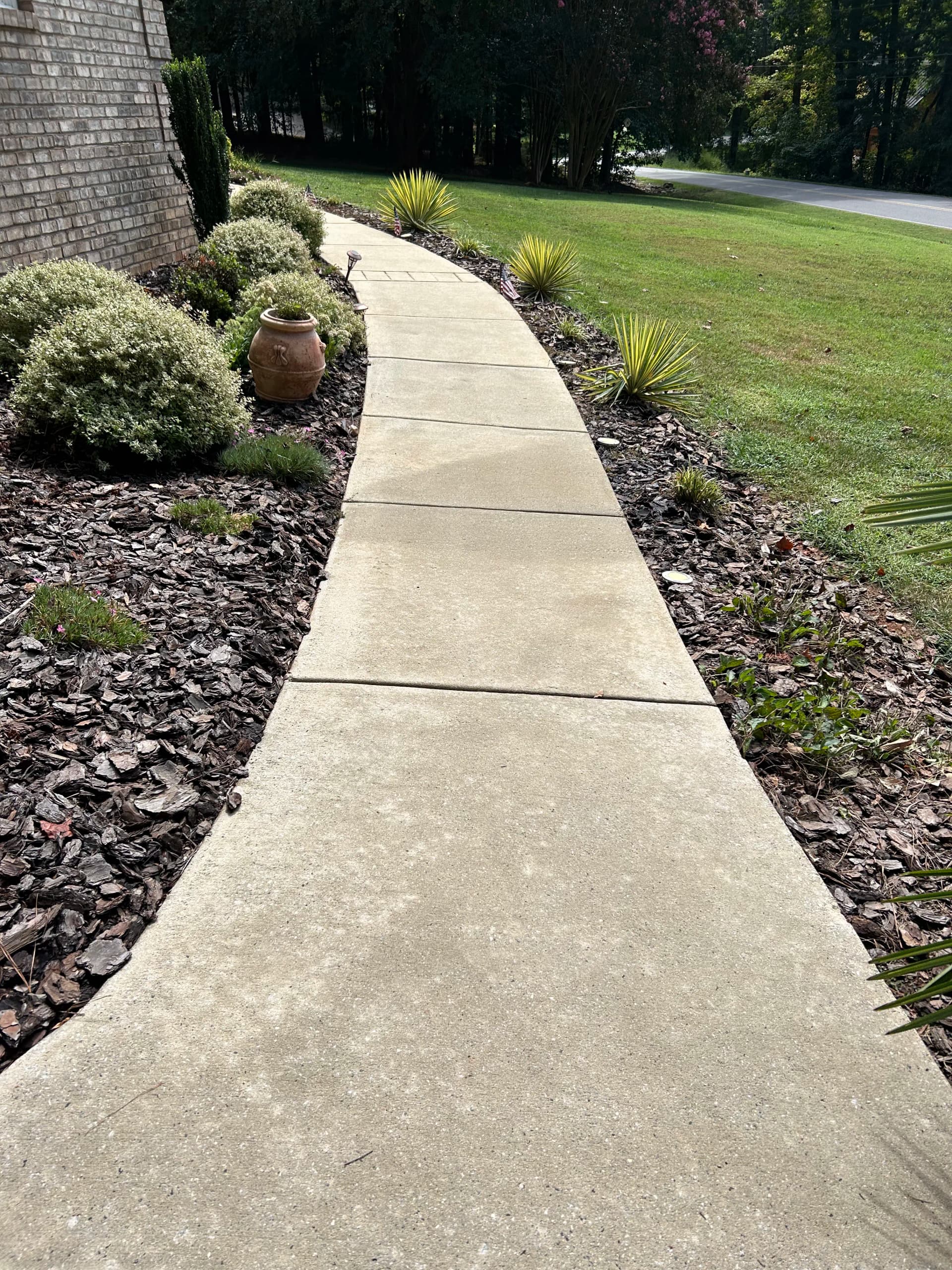 Gallery photos for Mooresville Driveway and Sidewalk Pressure Washing: Image #3