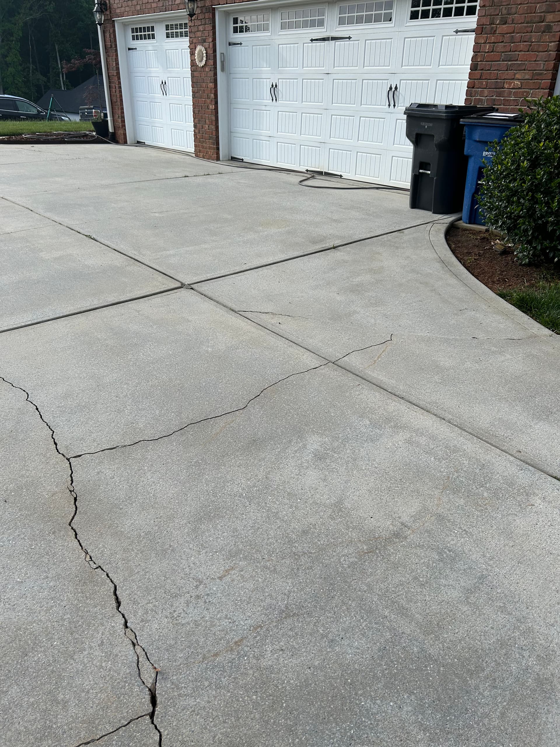 Gallery photos for Driveway and Sidewalk Pressure Washing in Mooresville: Image #3