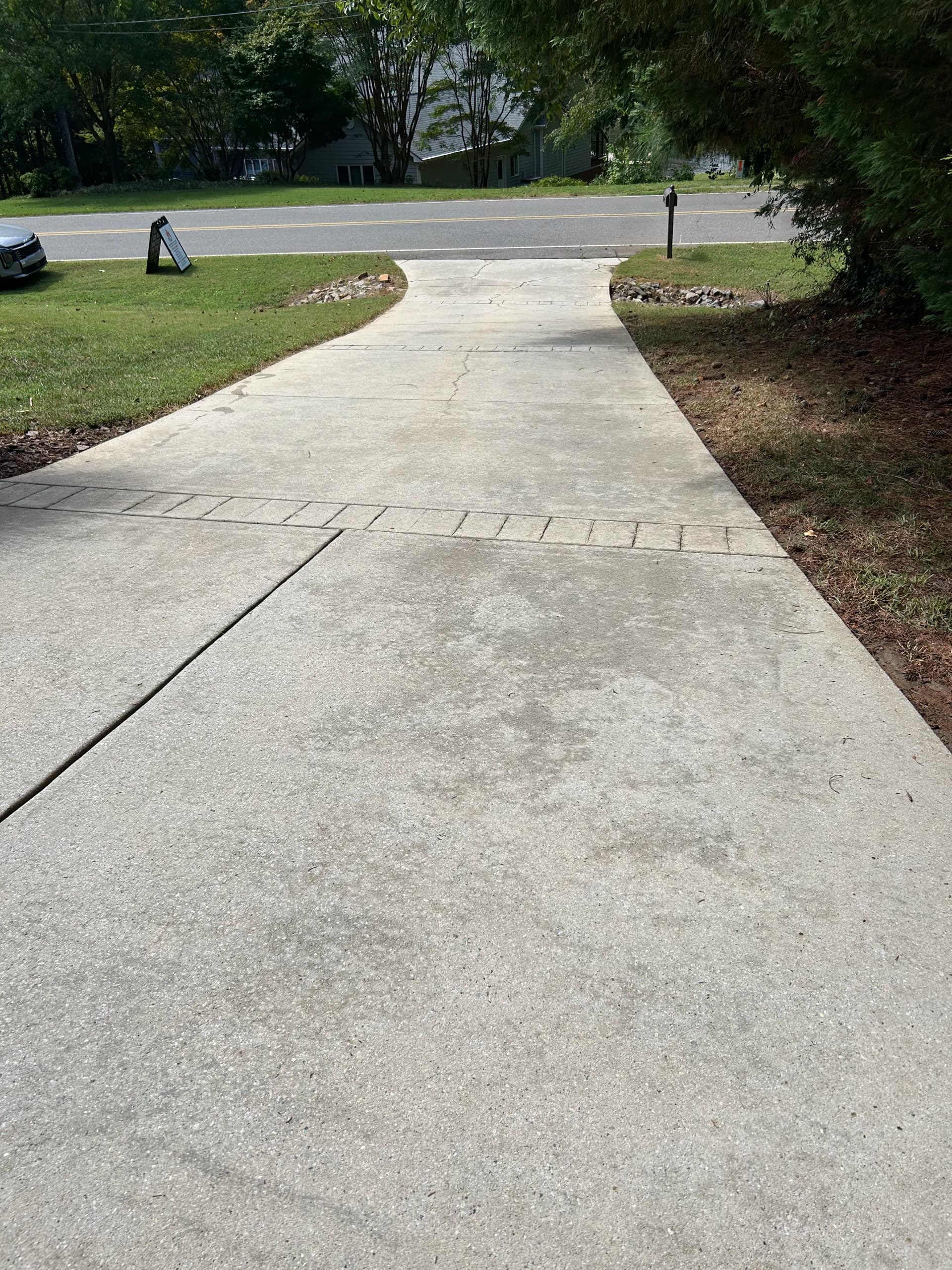 Gallery photos for Mooresville Driveway and Sidewalk Pressure Washing: Image #1