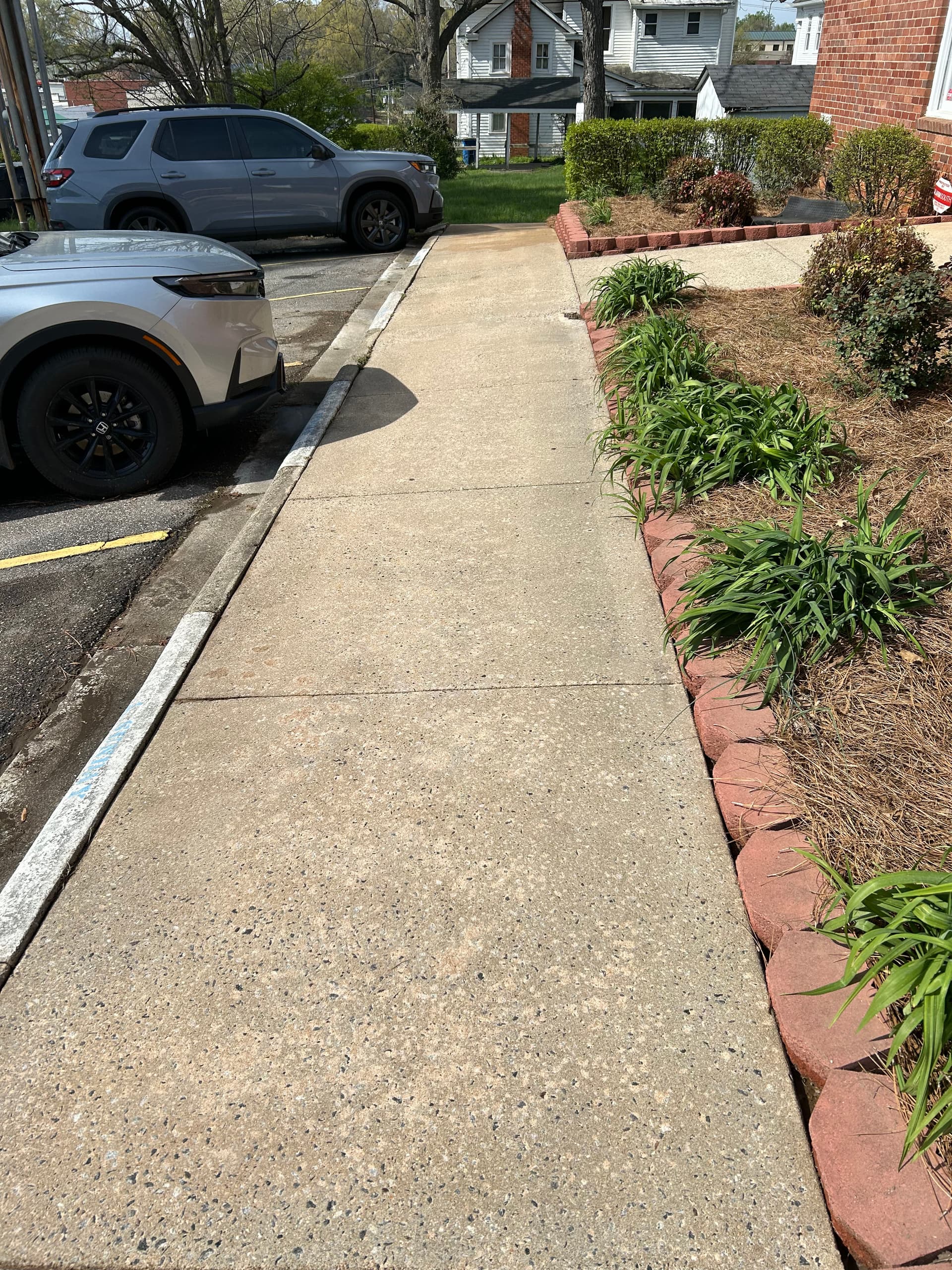 Gallery photos for Church Courtyard Cleanup in Statesville NC: Image #3